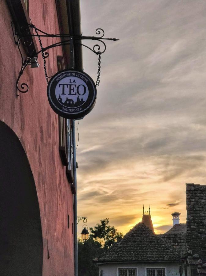 La Teo Pensiune Si Pivnita Sighisoara Exterior photo