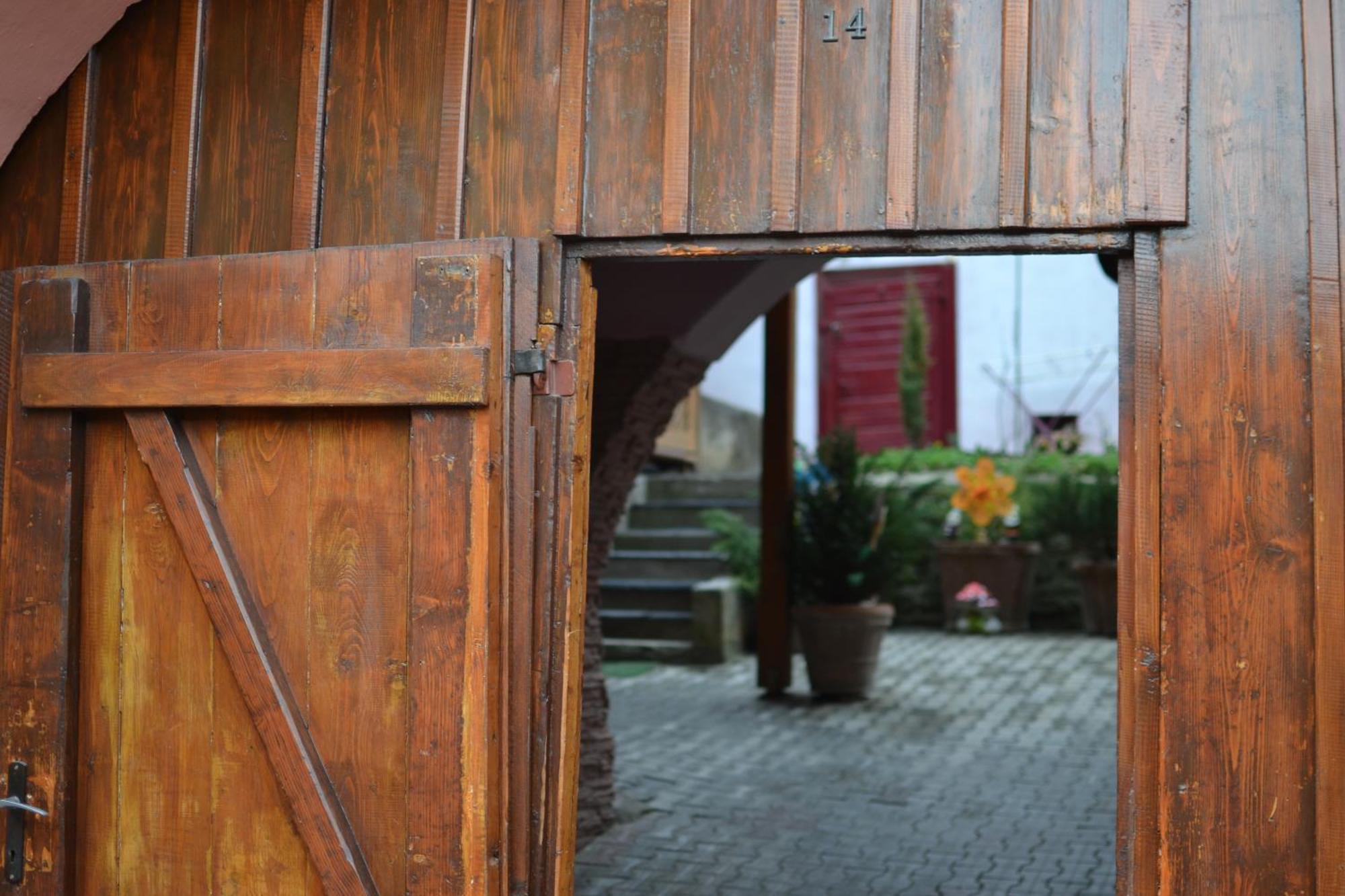 La Teo Pensiune Si Pivnita Sighisoara Exterior photo